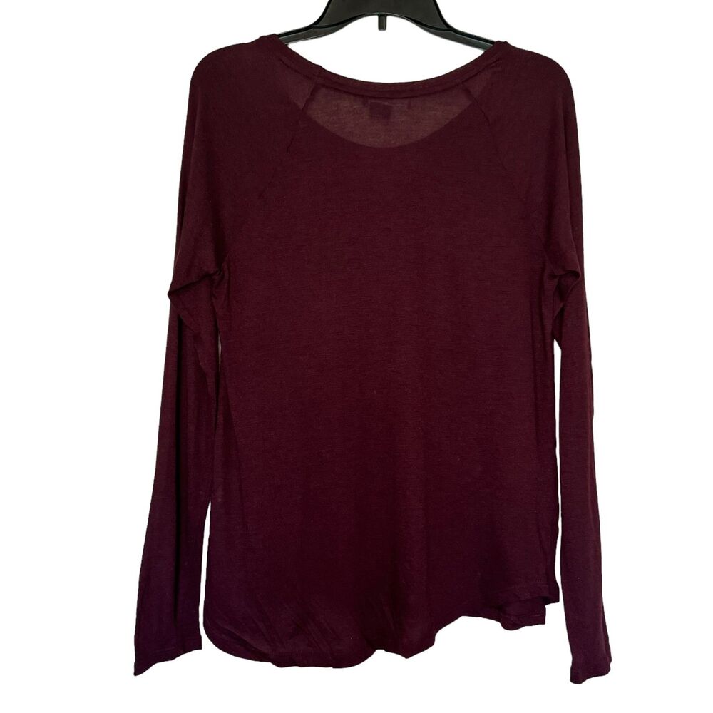 VINCE woman's size medium M Made in USA soft stretch long sleeve classic top - Picture 2 of 10